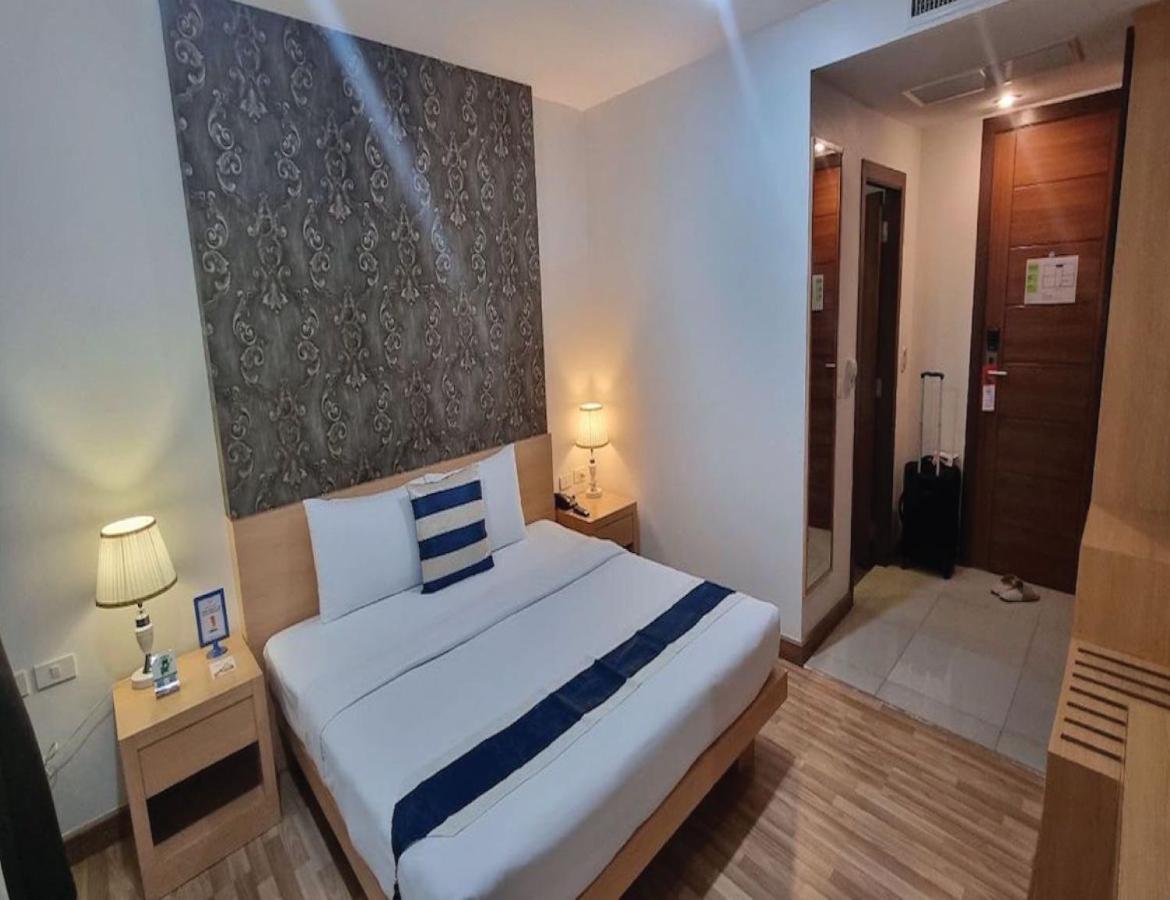 Icheck Inn Central Patong Екстер'єр фото